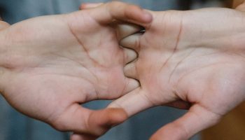 Le craquement en ostéopathie